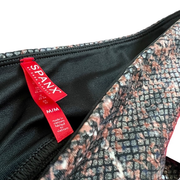 SPANX Snakeskin Print Faux Leather Legging - Picture 13 of 15